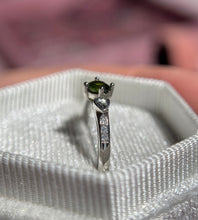 Cargar imagen en el visor de la galería, Anillo Diópsido