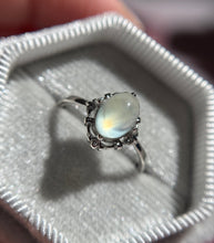 Cargar imagen en el visor de la galería, Anillos Prehenita