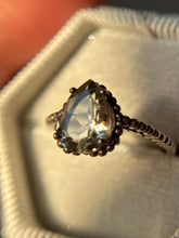 Cargar imagen en el visor de la galería, Anillo gota Prasiolita (Plata .925)