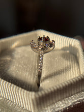 Cargar imagen en el visor de la galería, Anillos media luna - Distintos minerales (Plata .925)