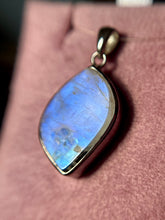 Cargar imagen en el visor de la galería, Dijes Piedra Luna (Plata .925)