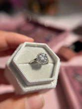 Cargar imagen en el visor de la galería, Anillo Cuarzo Blanco Hialino