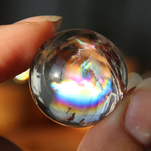 Cargar imagen en el visor de la galería, Esferas de Cuarzo Blanco Hialino con Arcoíris 🌈✨