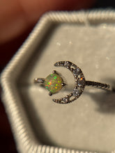 Cargar imagen en el visor de la galería, Anillos media luna - Distintos minerales (Plata .925)