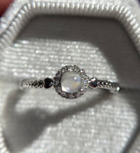 Cargar imagen en el visor de la galería, Anillos Piedra Luna
