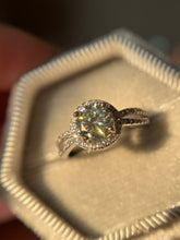 Cargar imagen en el visor de la galería, Anillo Moissanita (Plata .925)