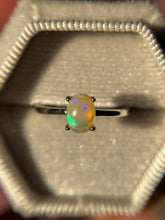 Cargar imagen en el visor de la galería, Anillos Ópalo Etíope (Plata .925)