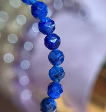 Cargar imagen en el visor de la galería, Pulsera Ajustable con Piedra facetada (Piedras varias)