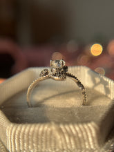 Cargar imagen en el visor de la galería, Anillo Piedra Luna (High Quality) Plata .925