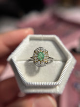 Cargar imagen en el visor de la galería, Anillo Esmeralda