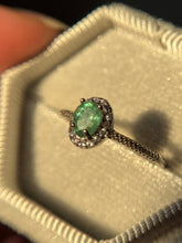 Cargar imagen en el visor de la galería, Anillo de Esmeralda (Plata .925)