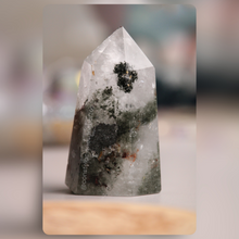 Cargar imagen en el visor de la galería, Torre de Cuarzo Chamán