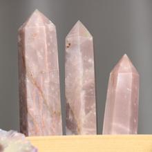 Cargar imagen en el visor de la galería, Torre de Piedra Luna Durazno con Piedra Sol