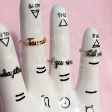 Cargar imagen en el visor de la galería, Anillo Ajustable del Zodiaco