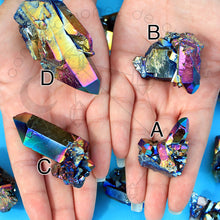 Cargar imagen en el visor de la galería, Puntas / Cluster de Cuarzo Blanco Aura Titanio