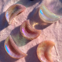 Cargar imagen en el visor de la galería, Bowl de Cuarzo Rosa Aura Ángel en Forma de Luna