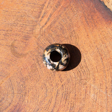 Cargar imagen en el visor de la galería, Collar / Cuenta de Cuarzo Perforado