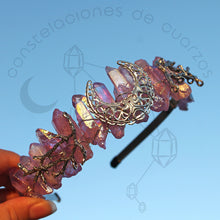 Cargar imagen en el visor de la galería, Coronas y Tiaras con Cuarzos