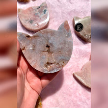 Cargar imagen en el visor de la galería, Cabeza de Gato de Amatista Rosa