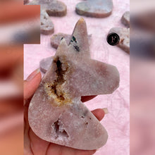 Cargar imagen en el visor de la galería, Unicornio de Amatista Rosa