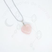 Cargar imagen en el visor de la galería, Collar de Corazón de Cuarzo