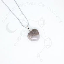 Cargar imagen en el visor de la galería, Collar de Corazón de Cuarzo