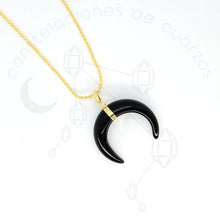 Cargar imagen en el visor de la galería, Collar Media Luna de Cuarzo