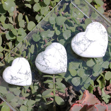 Cargar imagen en el visor de la galería, Corazón de Howlita