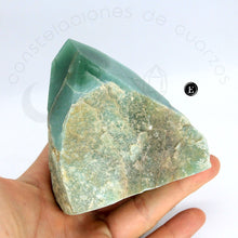 Cargar imagen en el visor de la galería, Punta Semipulida de Aventurina Verde