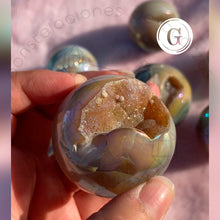 Cargar imagen en el visor de la galería, Esfera de Ágata Aura Ángel