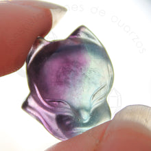 Cargar imagen en el visor de la galería, Figura Mini de Fluorita Arcoíris