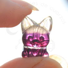 Cargar imagen en el visor de la galería, Figura Mini de Fluorita Arcoíris