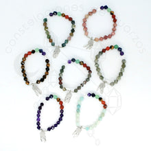 Cargar imagen en el visor de la galería, Pulsera 7 Chakras de Cuarzo (con infinito y atrapasueños)