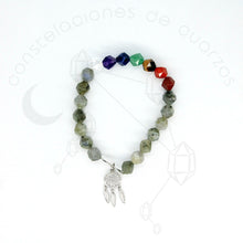 Cargar imagen en el visor de la galería, Pulsera 7 Chakras de Cuarzo (con infinito y atrapasueños)