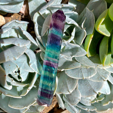 Cargar imagen en el visor de la galería, Torre de Fluorita Arcoiris