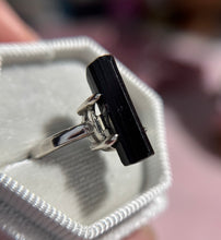 Cargar imagen en el visor de la galería, Anillos Turmalina negra
