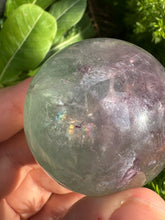 Cargar imagen en el visor de la galería, Esfera de Fluorita Arcoíris

