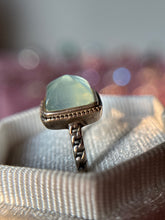 Cargar imagen en el visor de la galería, Anillo Pirámide Aguamarina (Plata .925)
