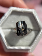 Cargar imagen en el visor de la galería, Anillos Turmalina negra
