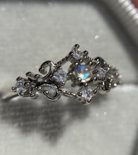 Cargar imagen en el visor de la galería, Anillos Piedra Luna
