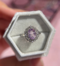 Cargar imagen en el visor de la galería, Anillo Cuarzo Lavanda
