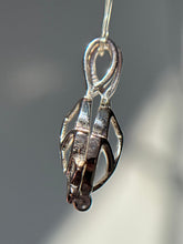 Cargar imagen en el visor de la galería, Relicario Flor de Loto (Plata .925)
