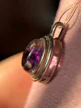 Cargar imagen en el visor de la galería, Dije Súper 7 (Plata .925)
