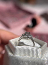 Cargar imagen en el visor de la galería, Anillo cabujón Súper 7
