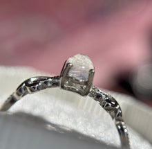 Cargar imagen en el visor de la galería, Anillos Piedra Luna

