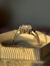 Cargar imagen en el visor de la galería, Anillo corazón de Cuarzo Lavanda (Plata .925)
