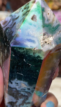 Cargar imagen en el visor de la galería, Torre de Ágata musgo aura ángel
