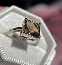 Cargar imagen en el visor de la galería, Anillos Cuarzo Ahumado
