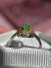 Cargar imagen en el visor de la galería, Anillo Esmeralda
