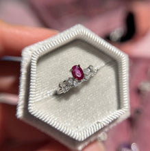 Cargar imagen en el visor de la galería, Anillo Rubí
